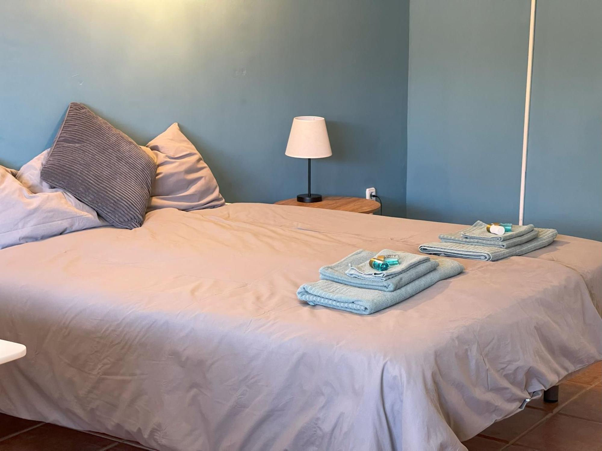 La Casa De Familia Bed & Breakfast Малага Екстериор снимка
