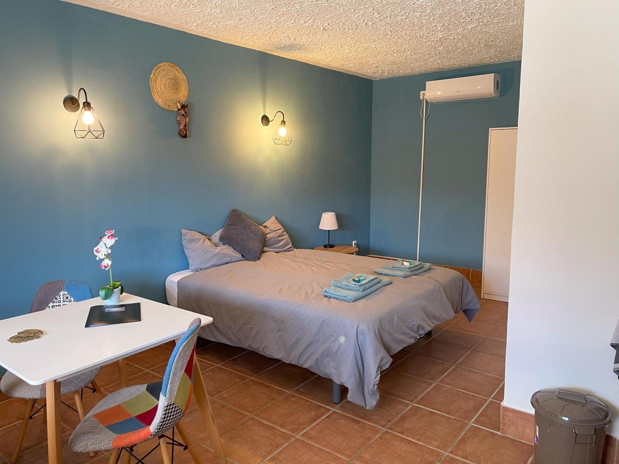 La Casa De Familia Bed & Breakfast Малага Екстериор снимка