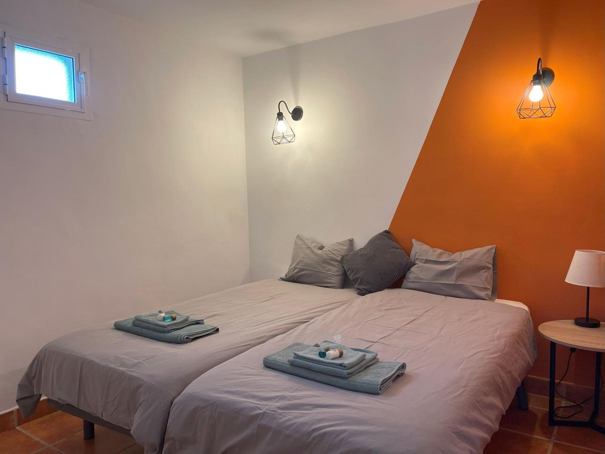 La Casa De Familia Bed & Breakfast Малага Екстериор снимка